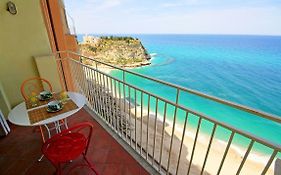 Isola Bella Sea-View Apartment